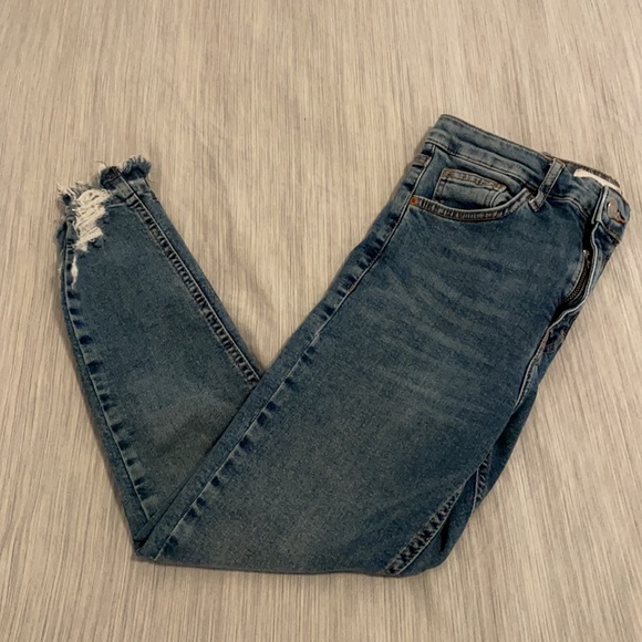 Topshop Denim - Topshop Cropped Jeans